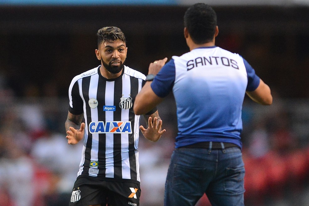 Gabigol e Jair Ventura: os responsáveis pela vitória do Santos no clássico (Foto: Mauro Horita / Estadão Conteúdo)