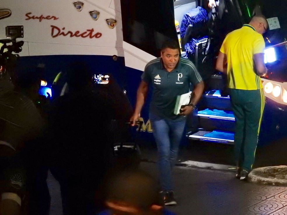 O técnico Roger Machado na chegada do Palmeiras (Foto: Felipe Zito)