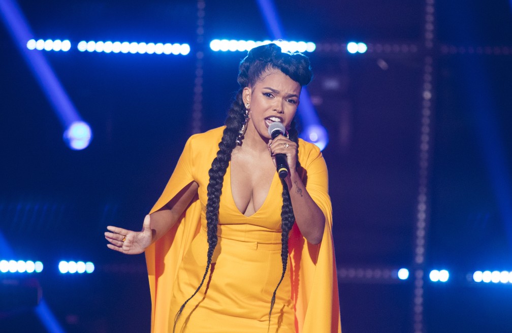 Jennifer Nascimento canta na semifinal do 'Popstar' â€” Foto:  Globo/Victor Pollak
