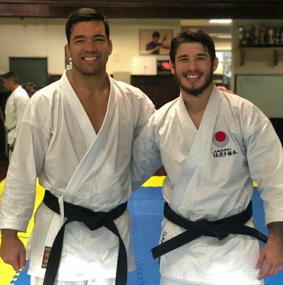 Lyoto Machida e Bruno Souza: mestre e discípulo no caratê — Foto: Arquivo Pessoal