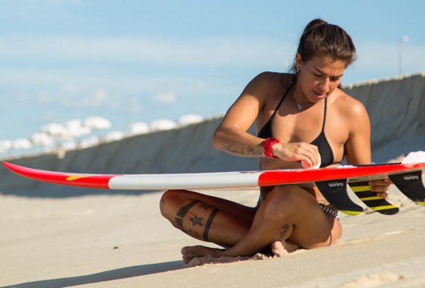 A surfista Silvana Lima está competindo a WQS e pretende estar no WCT no ano que vem (Foto: Reprodução/Instagram)
