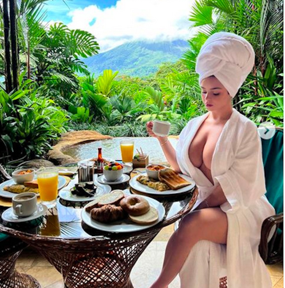 A influencer e modelo Demi Rose  — Foto: Instagram