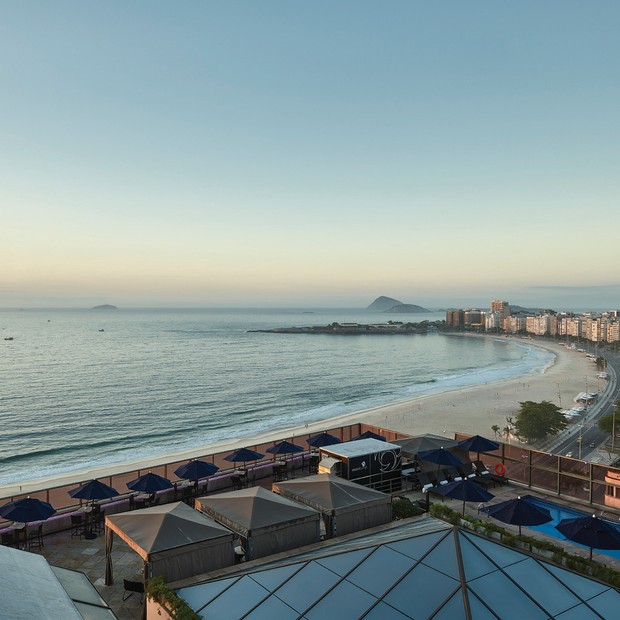 Vista do rooftop do JW Marriott Rio para a orla de Copacabana (Foto: Divulgação)