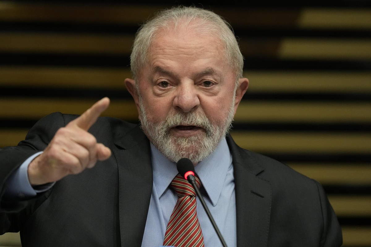 Lula reclama da lei eleitoral, exalta seu governo e convoca jovens à participação política | Política