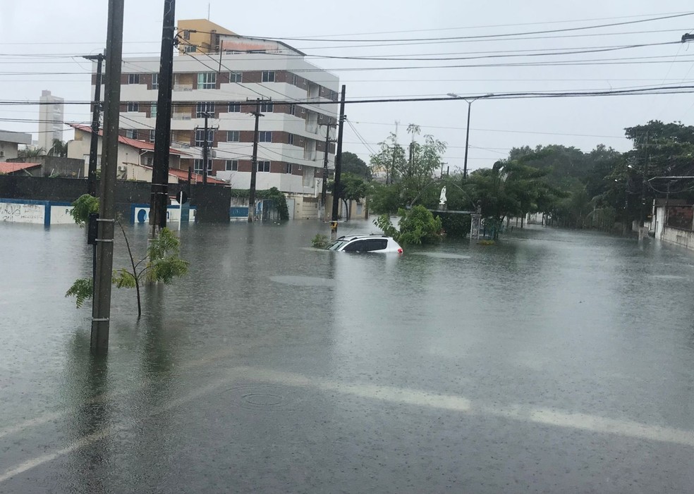Em 12h, chove em Natal mais da metade do volume esperado para todo o mês de  julho, diz Emparn | Rio Grande do Norte | G1