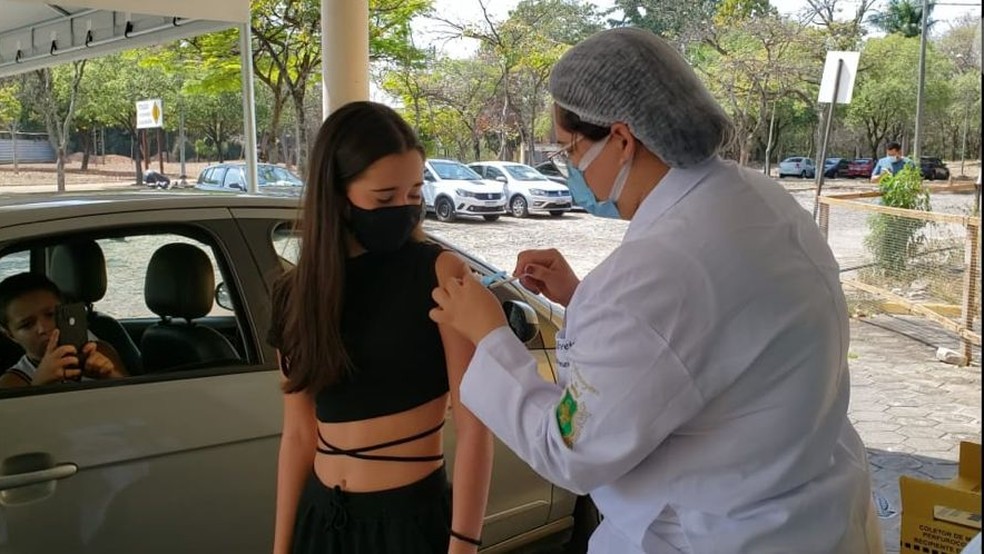 Vacinação adolescentes  — Foto: Reprodução TV Globo