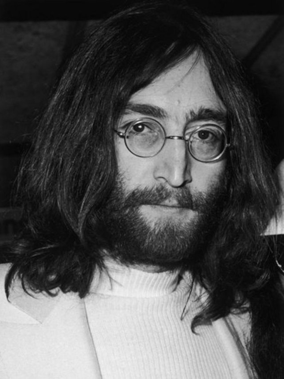 A maioria das crateras lunares tem o nome de cientistas, mas uma exceção foi feita para o músico John Lennon — Foto: Getty Images via BBC