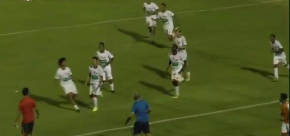 Uberaba vence Bom Retiro pela Copa dos Campees do Futebol Amador  Foto: Reproduo/ZavaCom