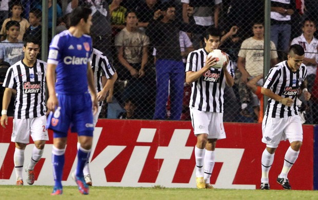 Cáceres gol Libertad (Foto: Reuters)