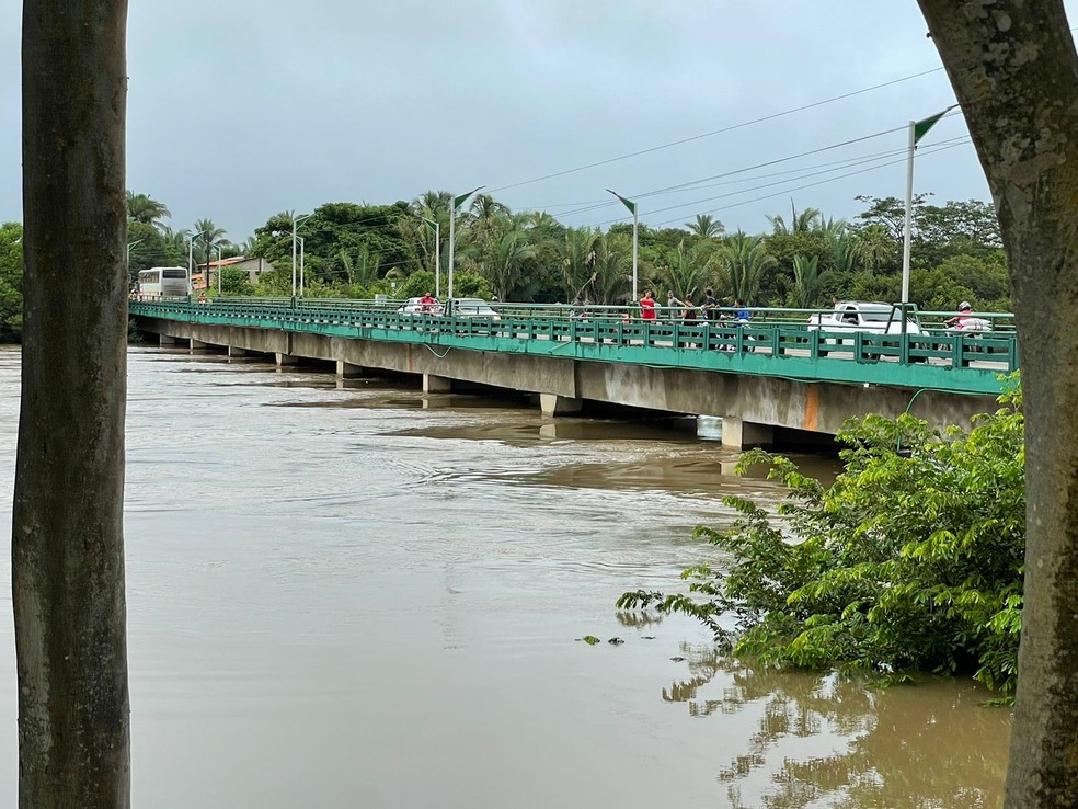 Rio Longá ultrapassa cota de inundação em Esperantina, no Piauí — Foto: Kléber Oliveira/Revista AZ