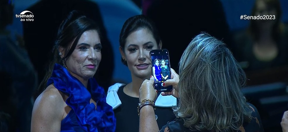 Definitivamente Michele Bolsonaro voltou ao Brasil pra fazer política e lançar seu projeto 2026