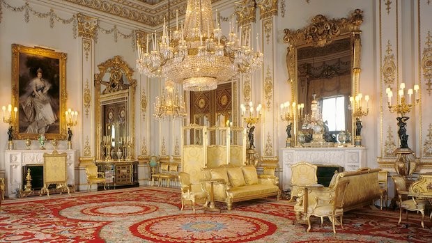 O White Drawing Room é o local por onde a Rainha entra nas Salas de Estado quando tem uma recepção formal (Foto: The Royal Collection Trust / Divulgação)