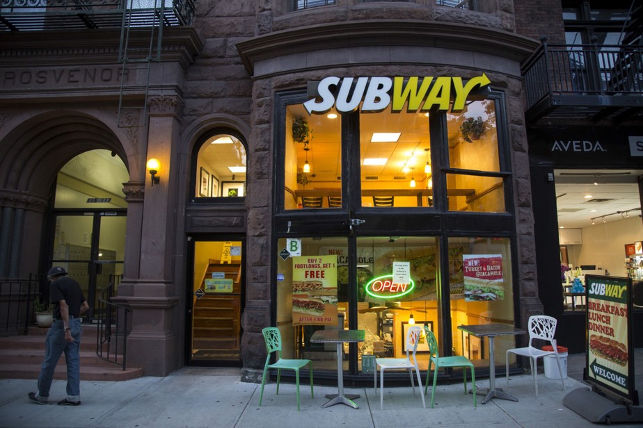Subway avalia possível venda da rede de fast-food
