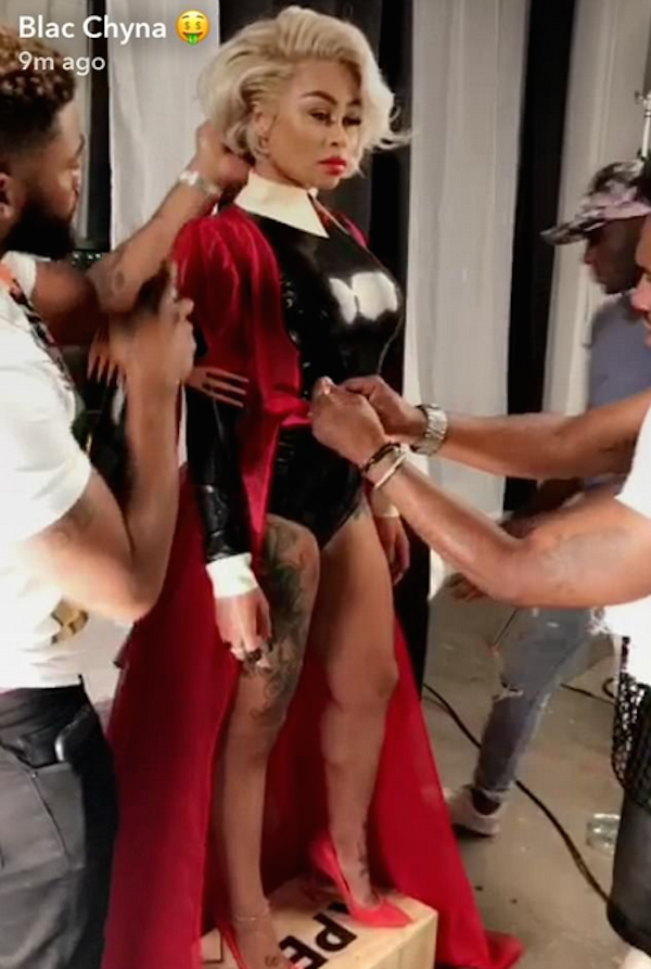 A modelo Blac Chyna como dominatrix (Foto: Instagram)