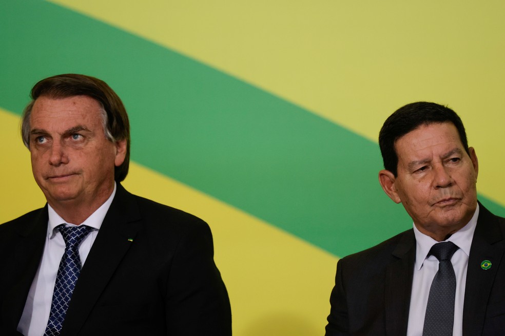 O presidente Jair Bolsonaro e o vice Hamilton Mourão — Foto: Ueslei Marcelino/Reuters