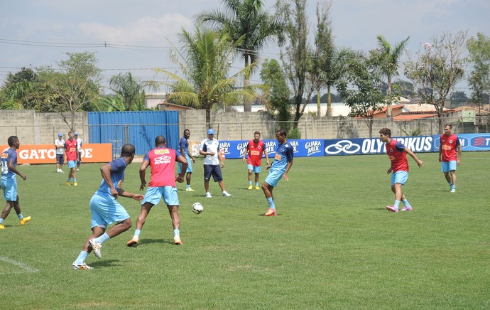 Treino do Cruzeiro tem torcida, ausência de Moreno e dicas de time