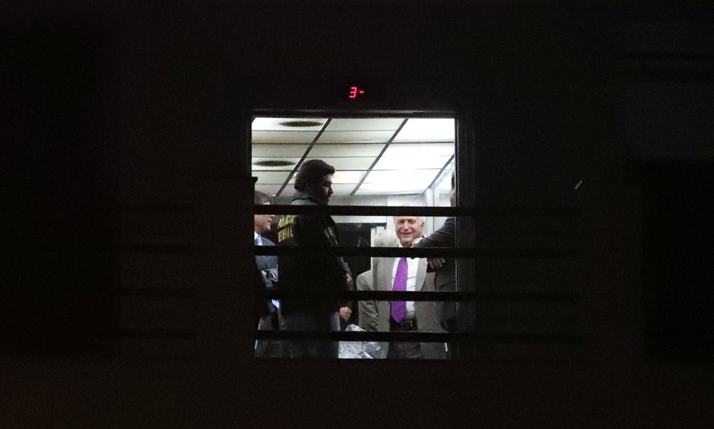 Temer pouco antes de deixar a sede da PF — Foto: Ricardo Moraes/Reuters