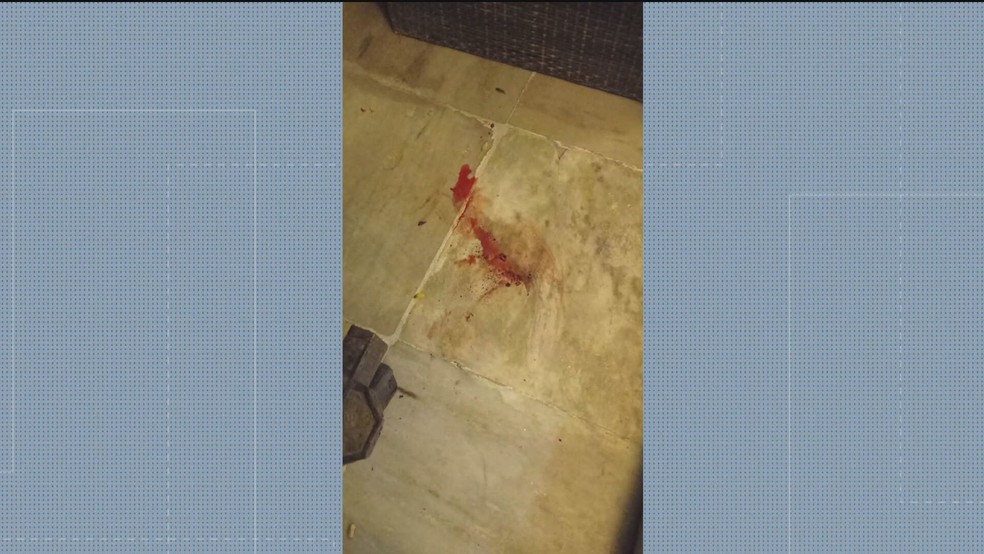 O apartamento do cônsul tinha marcas de sangue — Foto: Tv Globo