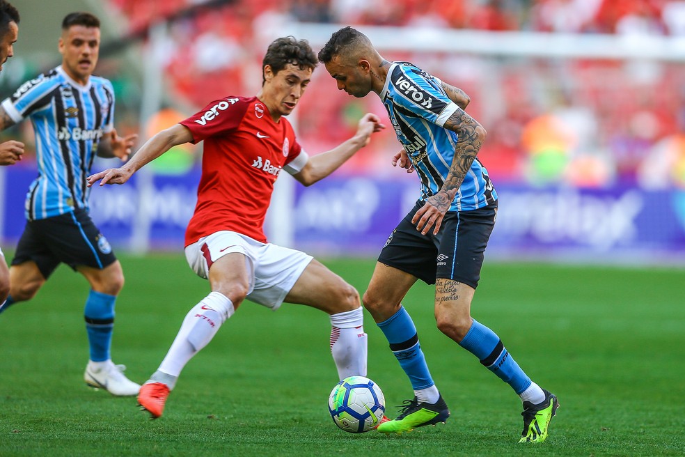 Luan poderia ser utilizado como falso 9  (Foto: Lucas Uebel/Divulgação Grêmio)