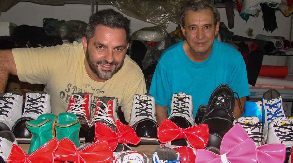 Thiago Muniz e o sogro Calimério Cintra, da FranPalhaço: nicho deu origem à empresa (Foto: Gisele Tamamar)