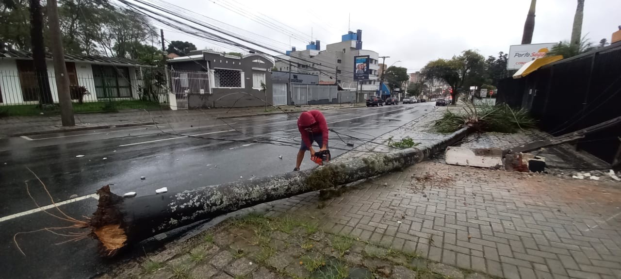 Trecho da BR-277 é bloqueado preventivamente até segunda-feira (9) entre  Curitiba e Paranaguá