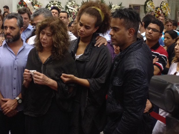 Família e amigos velam o corpo de Jair Rodrigues em São Paulo (Foto: Fabiana de Carvalho/G1)