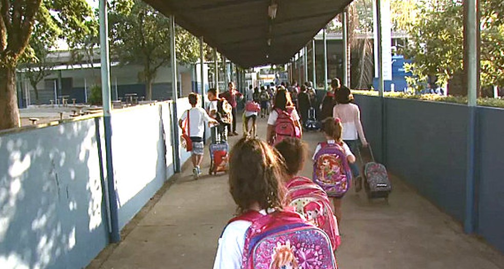 Escola municipal Antônio Sebastião da Silva em Rio Claro — Foto: Marlon Tavoni/EPTV