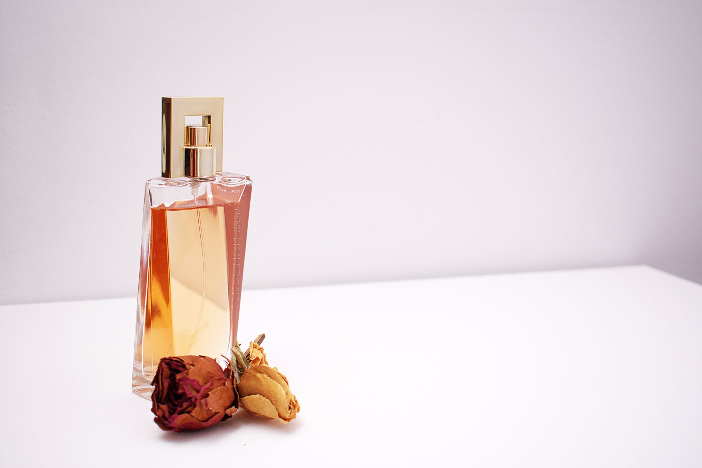 Perfumes para noivas. (Foto: Pexels)