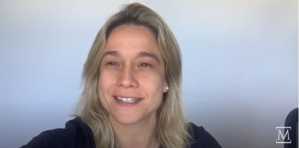 Fernanda Gentil pediu a música 'Asa Branca' no Arraiá do Teló — Foto: Reprodução/YouTube