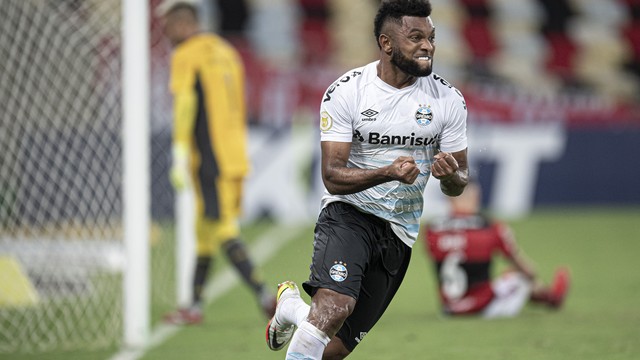 Borja comemora o gol em Flamengo x Grêmio