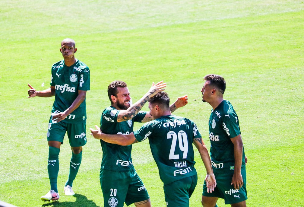 Atuacoes Gabriel Veron Sai Do Banco E Comanda Virada Do Palmeiras Contra O Bragantino Palmeiras Ge