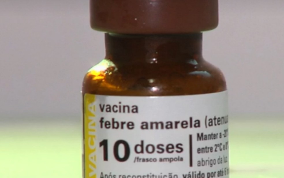 Vacina contra febre amarela é encontrada em postos de saúde e de graça, em Goiás — Foto: Reprodução TV Anhanguera