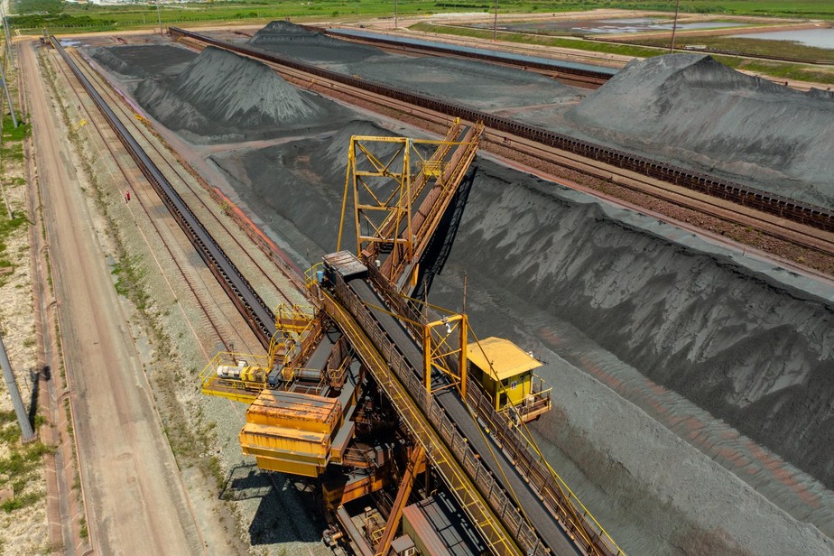 Mineração no Porto de Açu, em Campos, norte do estado do Rio