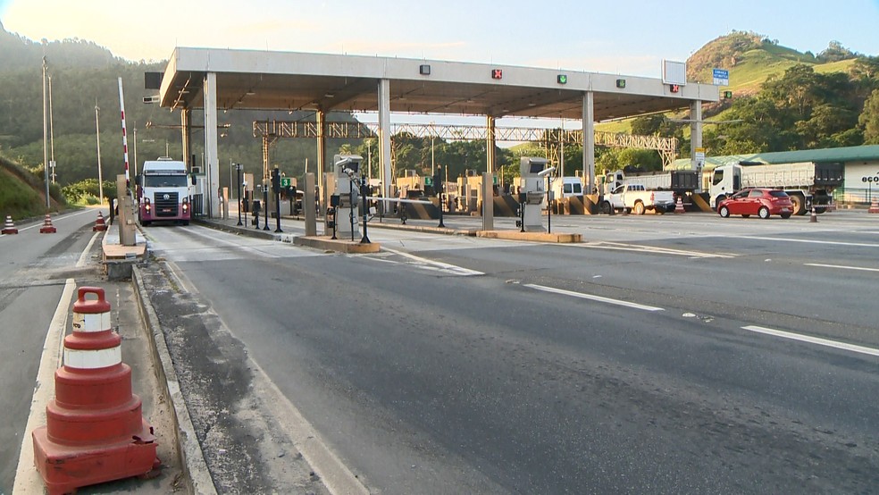 PedÃ¡gio da BR-101, no EspÃ­rito Santo â€” Foto: ReproduÃ§Ã£o/TV Gazeta