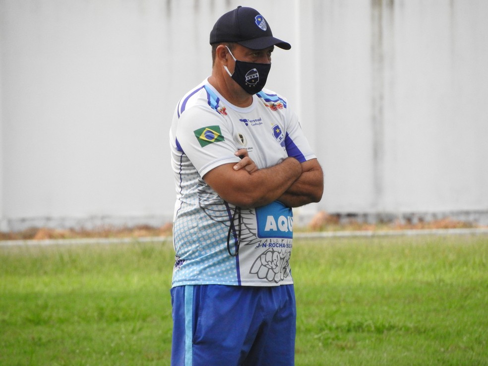 Chiquinho Viana, técnico do São Raimundo-RR — Foto: Ivonisio Lacerda Júnior