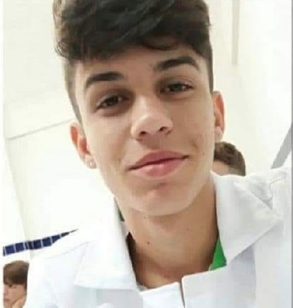 Adolescente Claudimar Jefferson est&Atilde;&iexcl; entre os jovens mortos de forma violenta sem processos judiciais &acirc;Â€Â” Foto: Reprodu&Atilde;&sect;&Atilde;&pound;o/Facebook