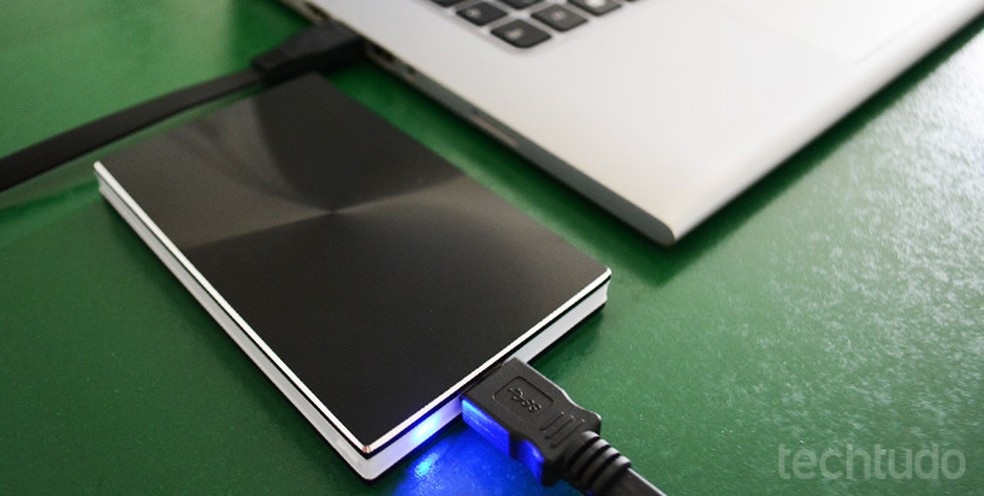 Tipo de USB faz diferença na hora de escolher o HD novo — Foto: Adriano Hamaguchi/TechTudo