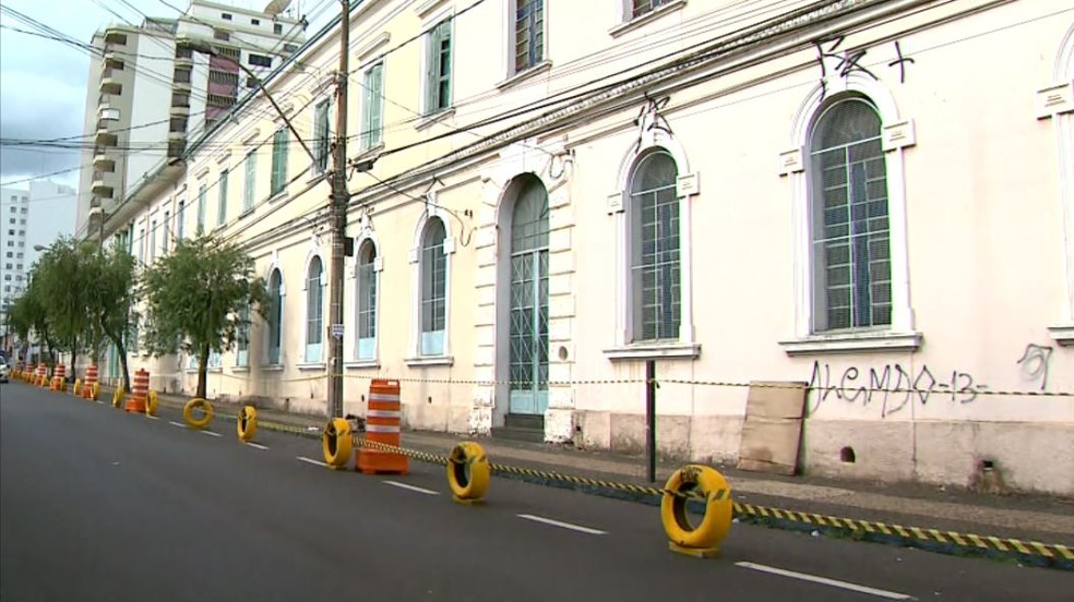 Fachada de prédio histórico da Unesp é interditada para ...
