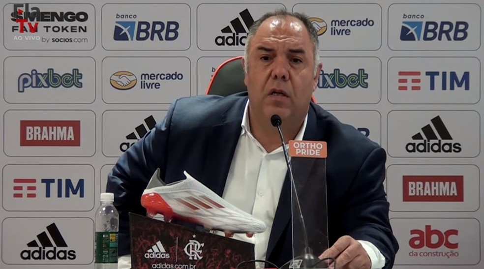 Braz não vê Flamengo atrás dos rivais por ausência de reforços: Nossa demanda principal era um técnico