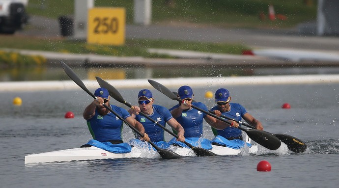 Equipe brasileira medalha de prata na canoagem de velocidade (Foto: Tom Szczerbowski-USA TODAY Sports)