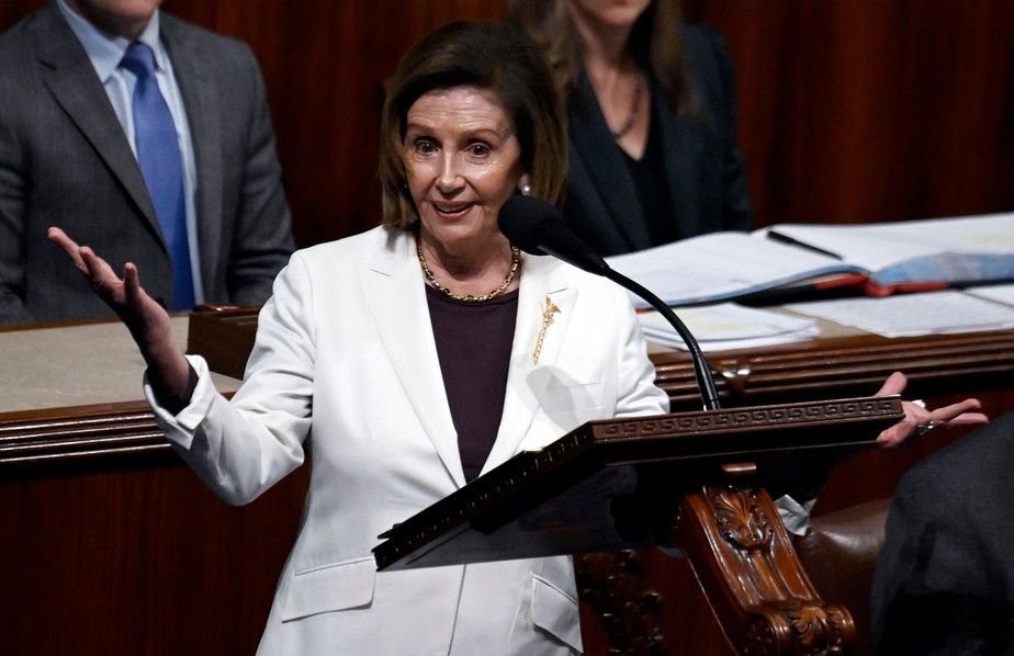 Presidente da Câmara, Nancy Pelosi, anuncia que deixará a liderança democrata na Casa