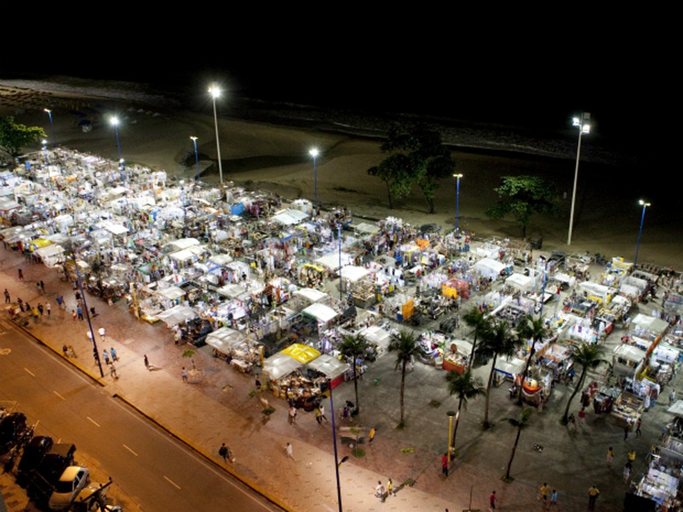 Feiranha na Avenida Beira Mar conquista turistas e moradores com artesanatos do Ceará. — Foto: Prefeitura de Fortaleza/Divulgação