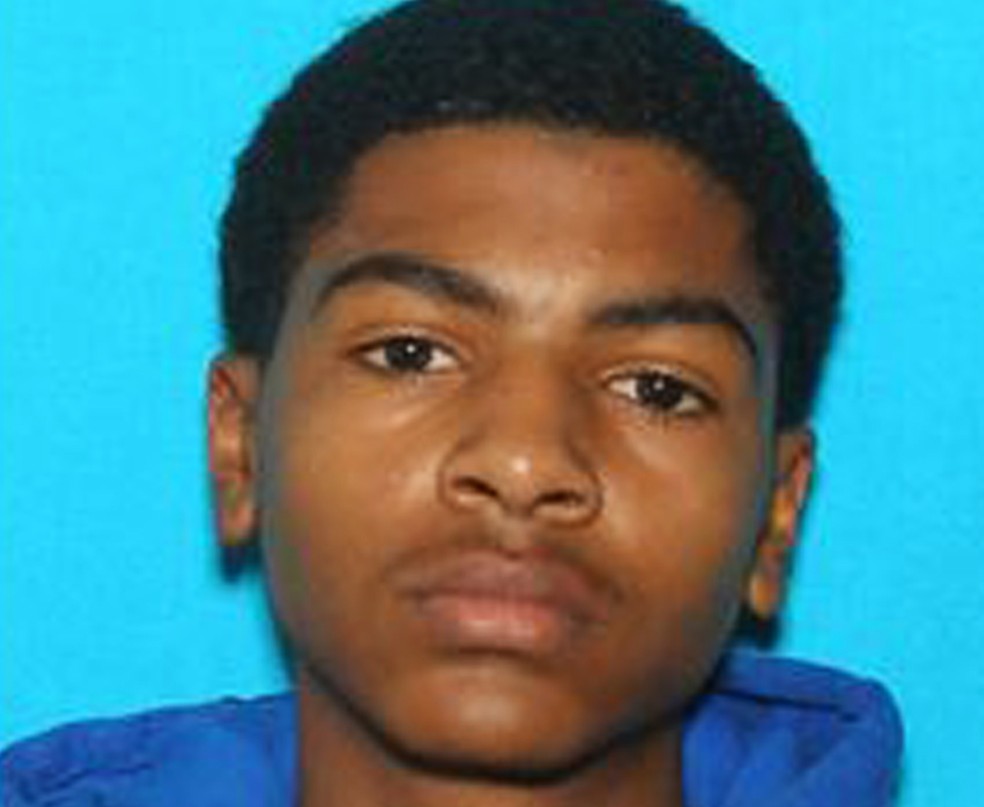 James Eric Davis Jr, jovem de 19, suspeito de matar os pais nesta sexta-feira (2) na Universidade Central do Michigan (Foto: Courtesy of Central Michigan University via AP)