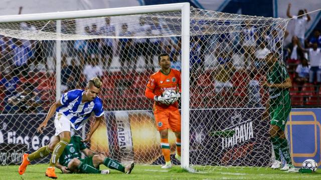 Hugo Cabral fez o gol da vitÃ³ria do AzulÃ£o