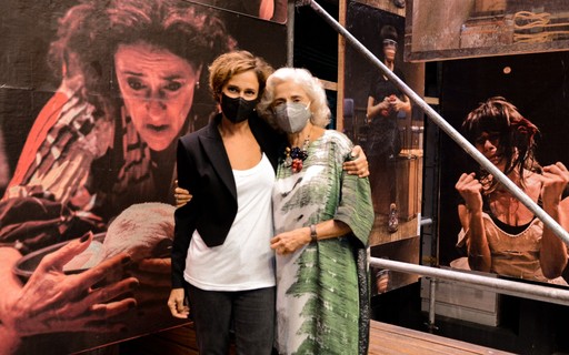 Andrea Beltrão e Marieta Severo inauguram exposição em teatro criado por elas