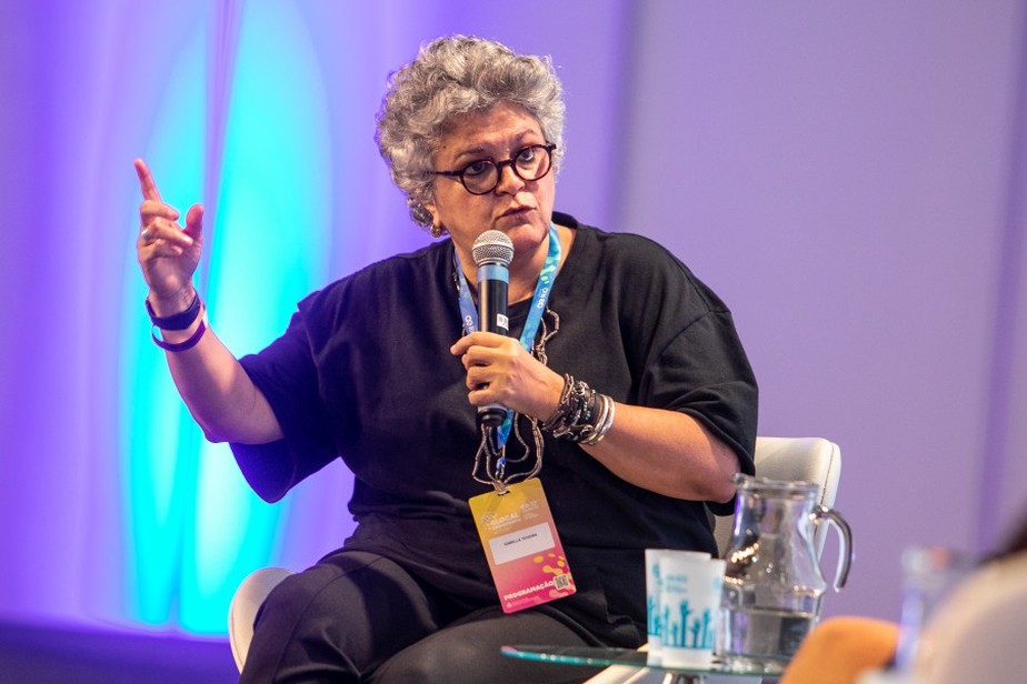 Izabella Teixeira, ex-ministra do Meio Ambiente, durante evento em julho
