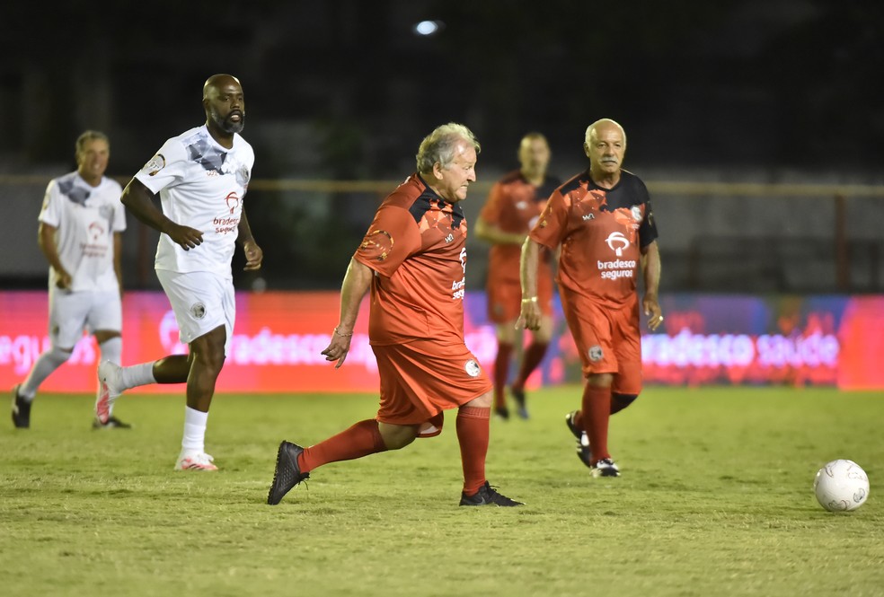 Zico em a&ccedil;&atilde;o no Jogo das Estrelas de 2021 &mdash; Foto: Andr&eacute; Dur&atilde;o