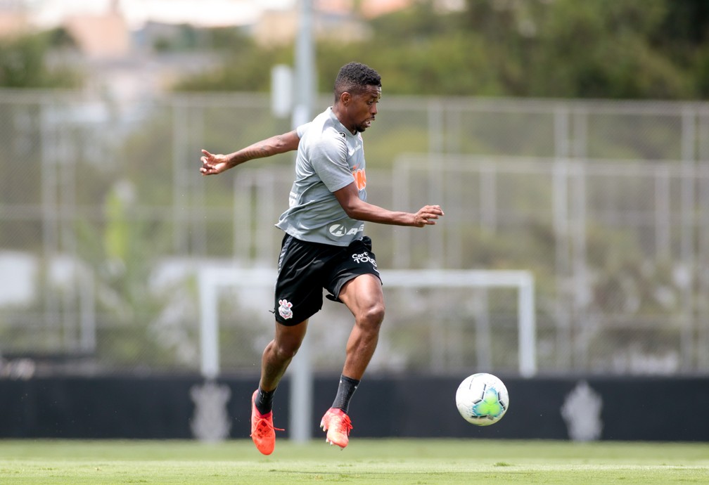 Além de Walter, Corinthians negocia empréstimo de Jonathan Cafú para o Cuiabá