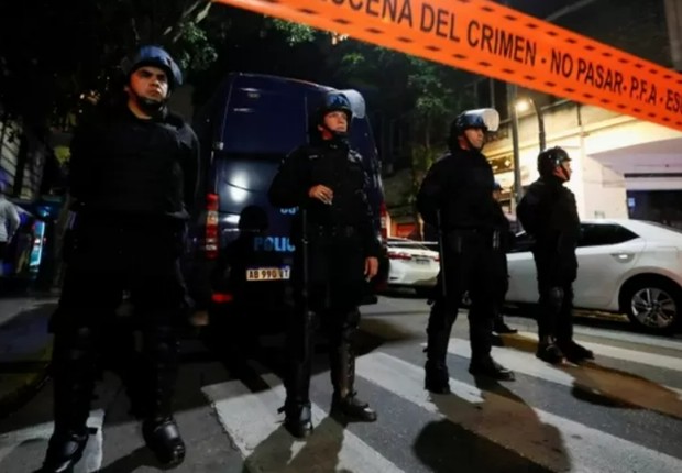 Local do atentado em Buenos Aires foi isolado (Foto: Reuters (via BBC))