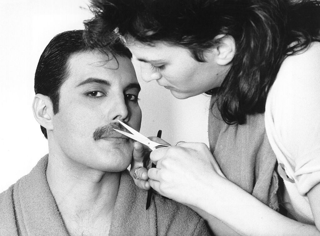 Freddie Mercury apostava sempre no estilo "Chevron" (Foto: Getty Images)